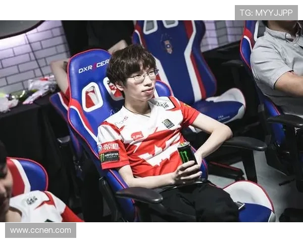 刘芳专访：从职业选手到电竞评论员的英雄联盟成长之路